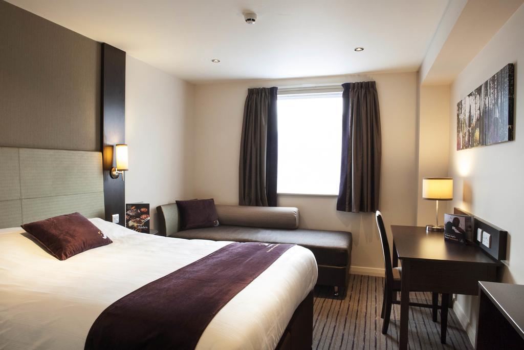 Premier Inn London Wandsworth Εξωτερικό φωτογραφία