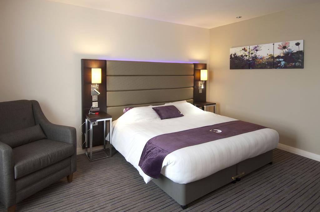 Premier Inn London Wandsworth Δωμάτιο φωτογραφία